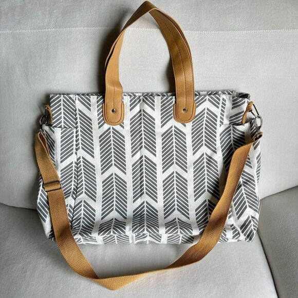 White Elm Gray Arrows Weekender Tote Bag Canvas With Water Resistant Lining - Picture 1 of 7